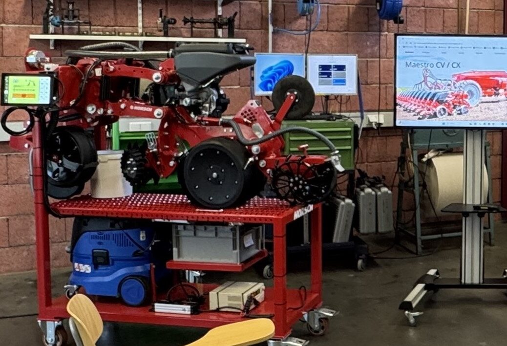 Neues Sämodell der Firma HORSCH für die LBS Mistelbach Neues Sämodell der Firma HORSCH für die LBS Mistelbach