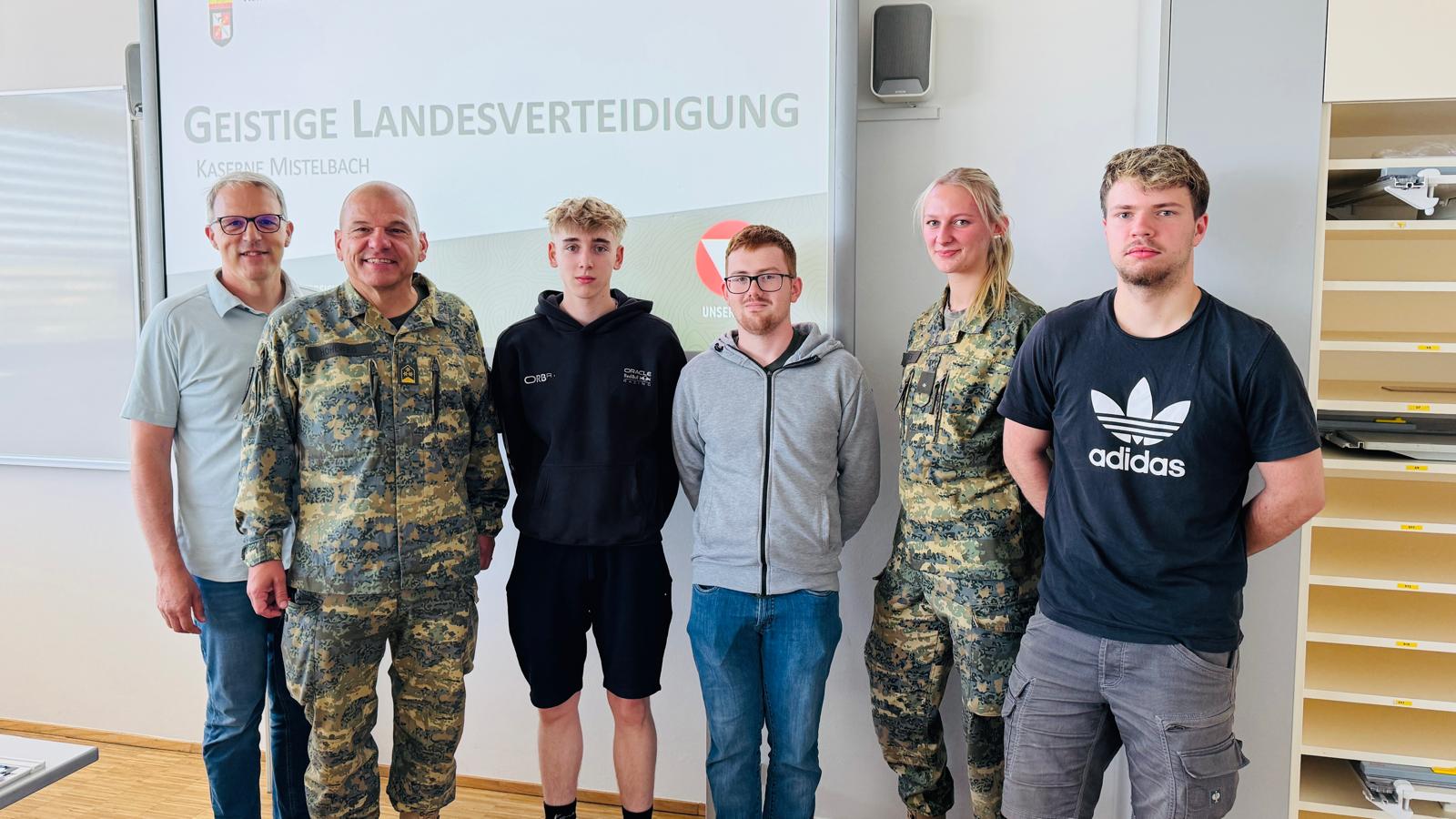 Besuch des Bundesheeres an der LBS Mistelbach